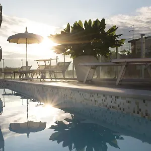 hotel-tropical-lido-di-jesolo.hotelinveneto.com/