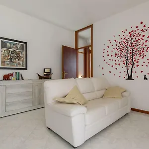 A Casa Di Giudy Apartment Desenzano del Garda